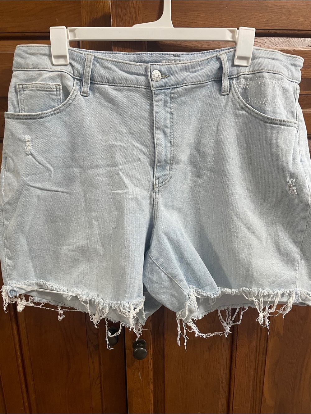 Ava & Viv Light Blue Frayed Hem Denim Shorts Sz.22 gently loved no store tag